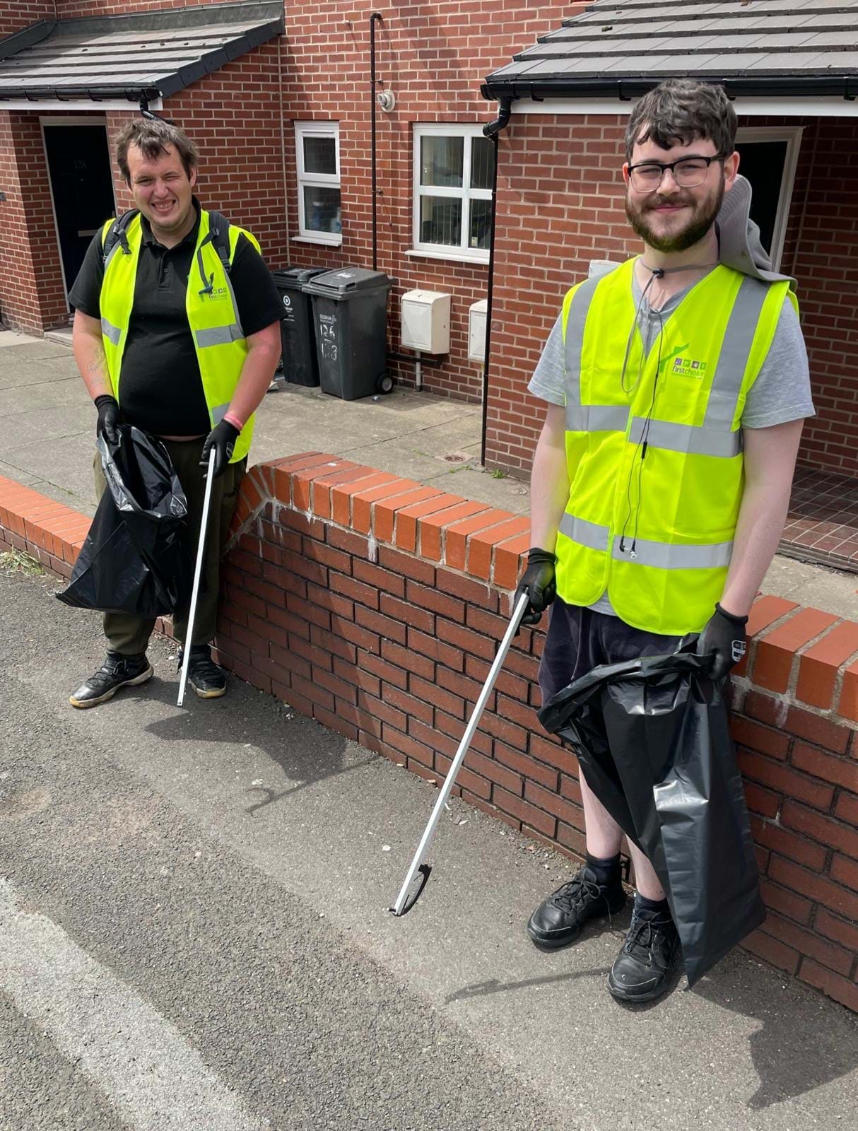 Resident Volunteer David Jones With FCHO's Sam West