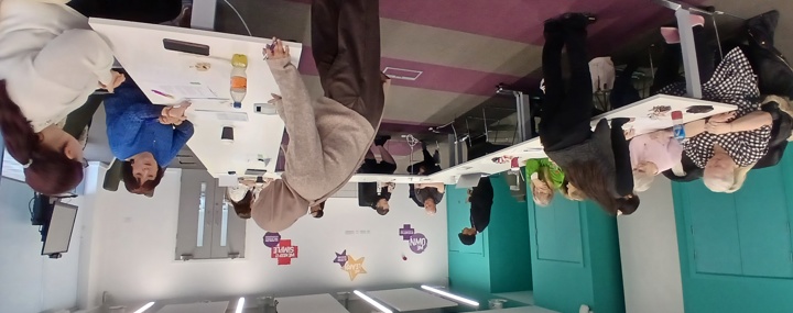 Background Image - Early engagement is shaping Customer Census