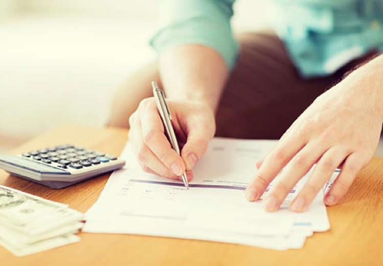 Background Image - Your options on raising a complaint
