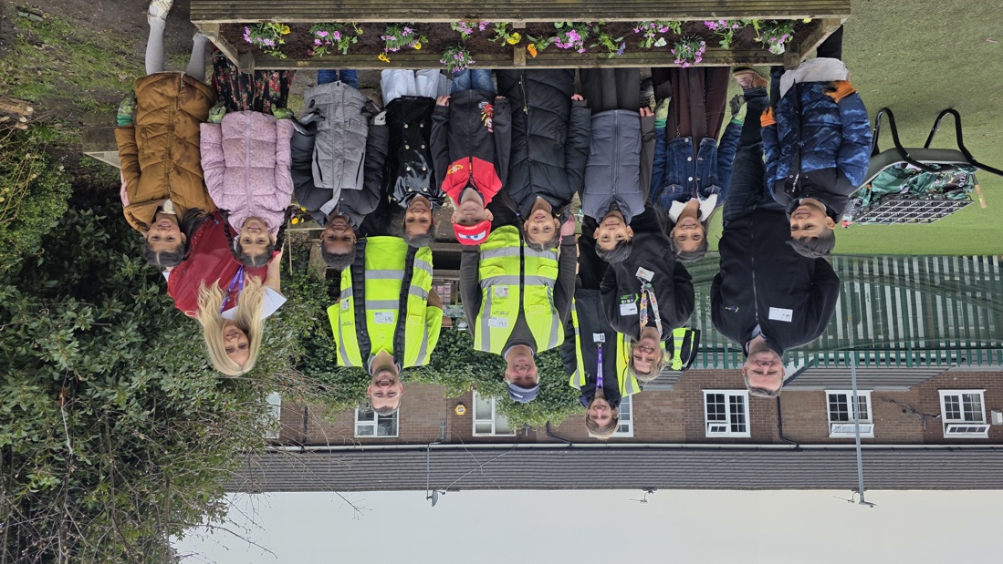 L To R Jamie Smith, Netty Southward, Brent Dean, Mark Atkinson, Adam Graham, Amy Byron And Reception Children